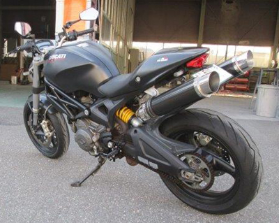 Ducati monster696